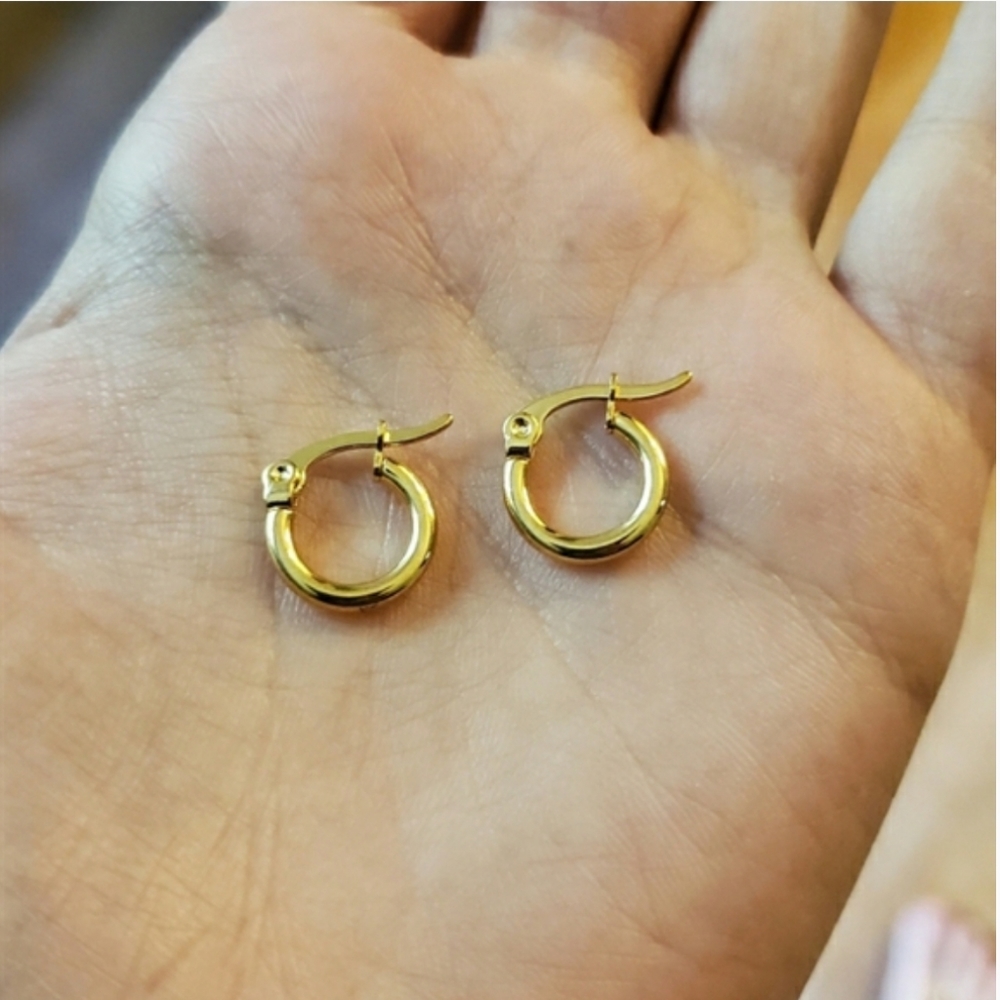 NWOT Tiny Gold 10mm Mini Hoop Earrings - Picture 5 of 7